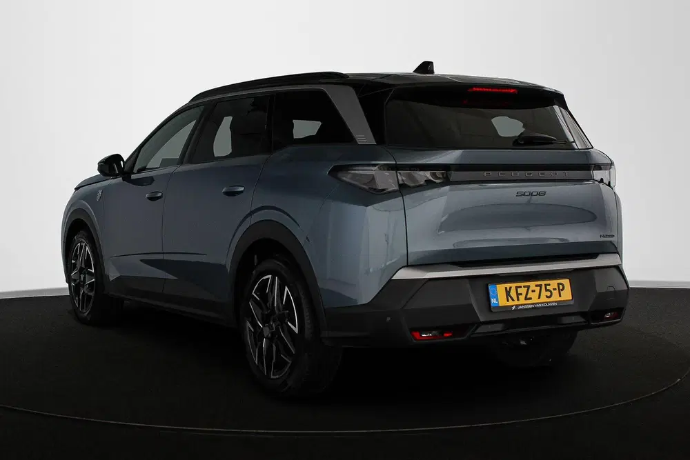 Peugeot 5008 1.2 Hybrid 136 GT 7p Stoelverwarming Camer uit 2024, foto 4