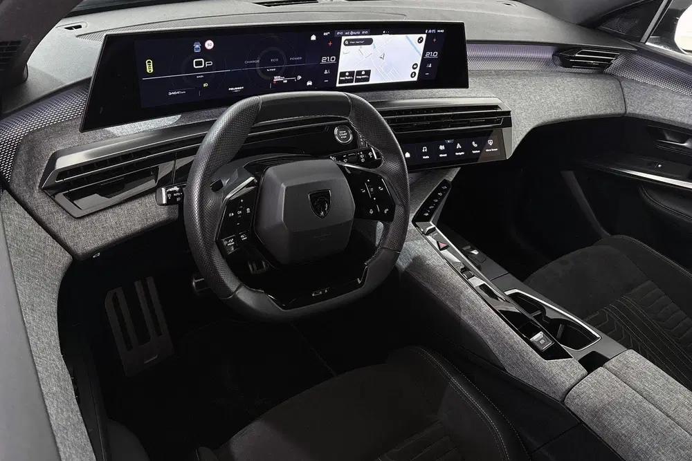 Peugeot 5008 1.2 Hybrid 136 GT 7p Stoelverwarming Camer uit 2024, foto 5