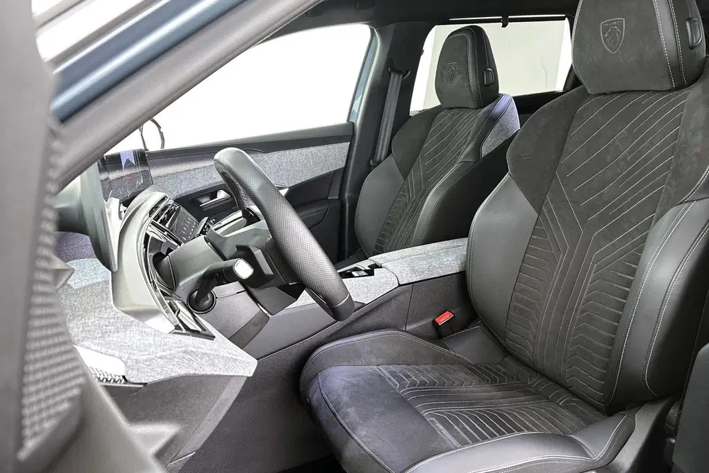 Peugeot 5008 1.2 Hybrid 136 GT 7p Stoelverwarming Camer uit 2024, foto 6