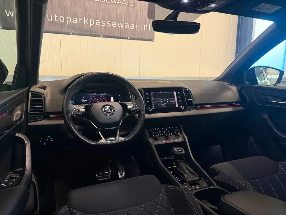 Skoda Karoq 1.5 TSI ACT Sportline Business Pano uit 2021, foto 11
