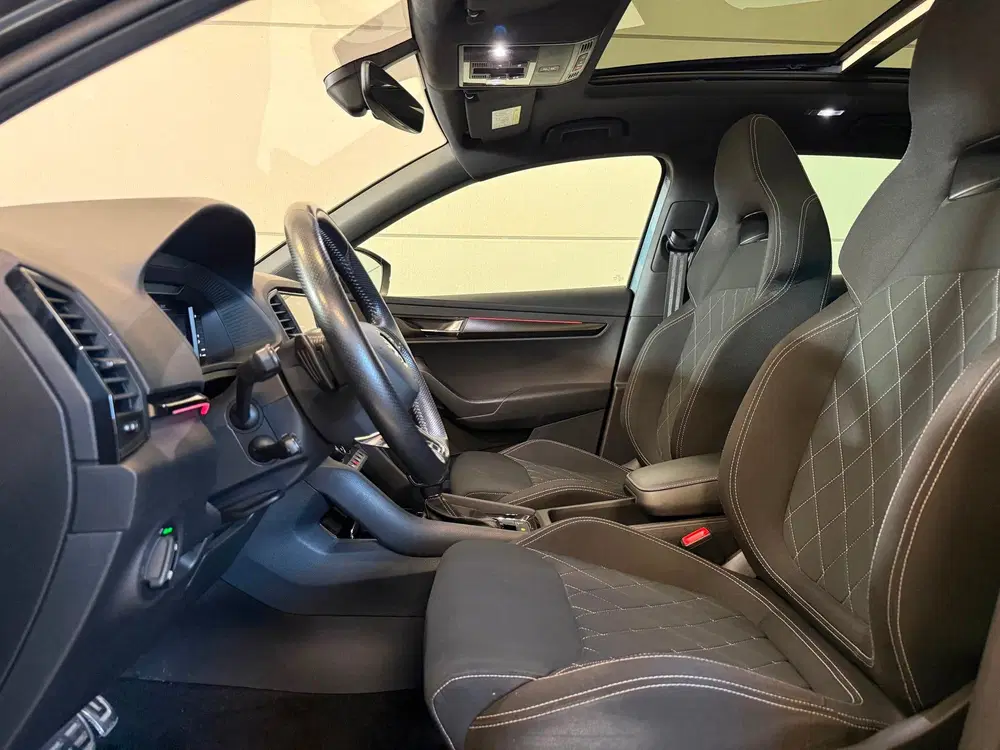 Skoda Karoq 1.5 TSI ACT Sportline Business Pano uit 2021, foto 12
