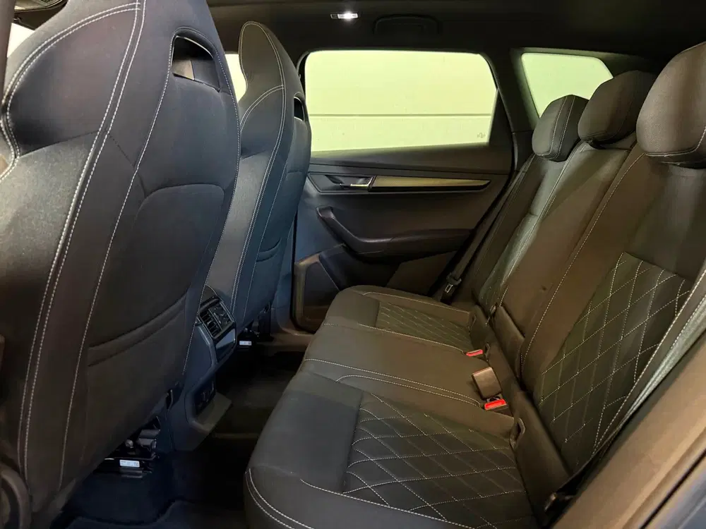 Skoda Karoq 1.5 TSI ACT Sportline Business Pano uit 2021, foto 13