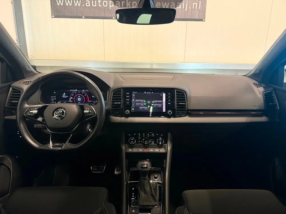 Skoda Karoq 1.5 TSI ACT Sportline Business Pano uit 2021, foto 14