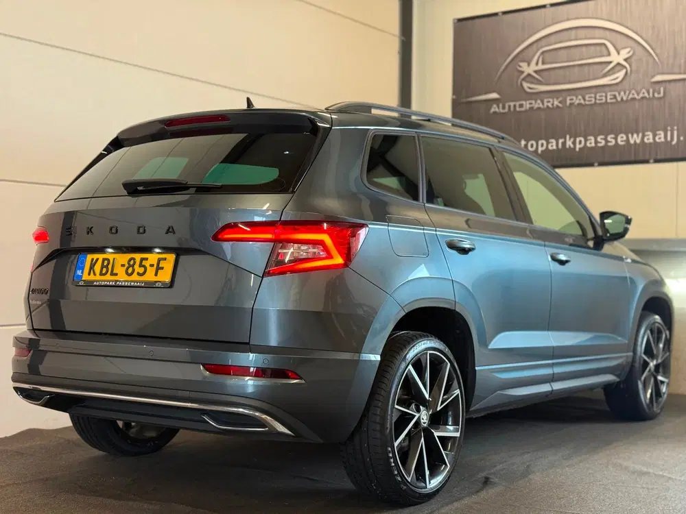 Skoda Karoq 1.5 TSI ACT Sportline Business Pano uit 2021, foto 6