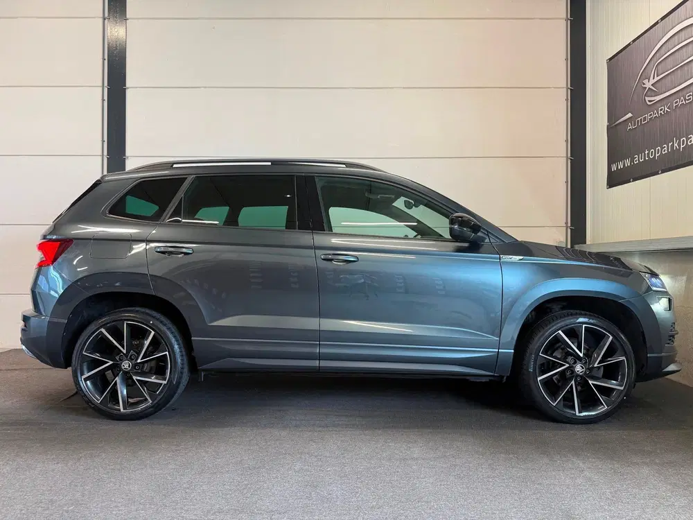 Skoda Karoq 1.5 TSI ACT Sportline Business Pano uit 2021, foto 9