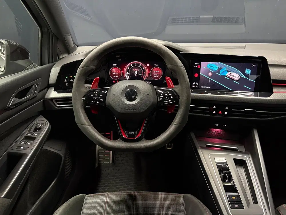 Volkswagen Golf 2.0 TSI GTI Pano IQ Camera Stoelverwarming uit 2021, foto 10