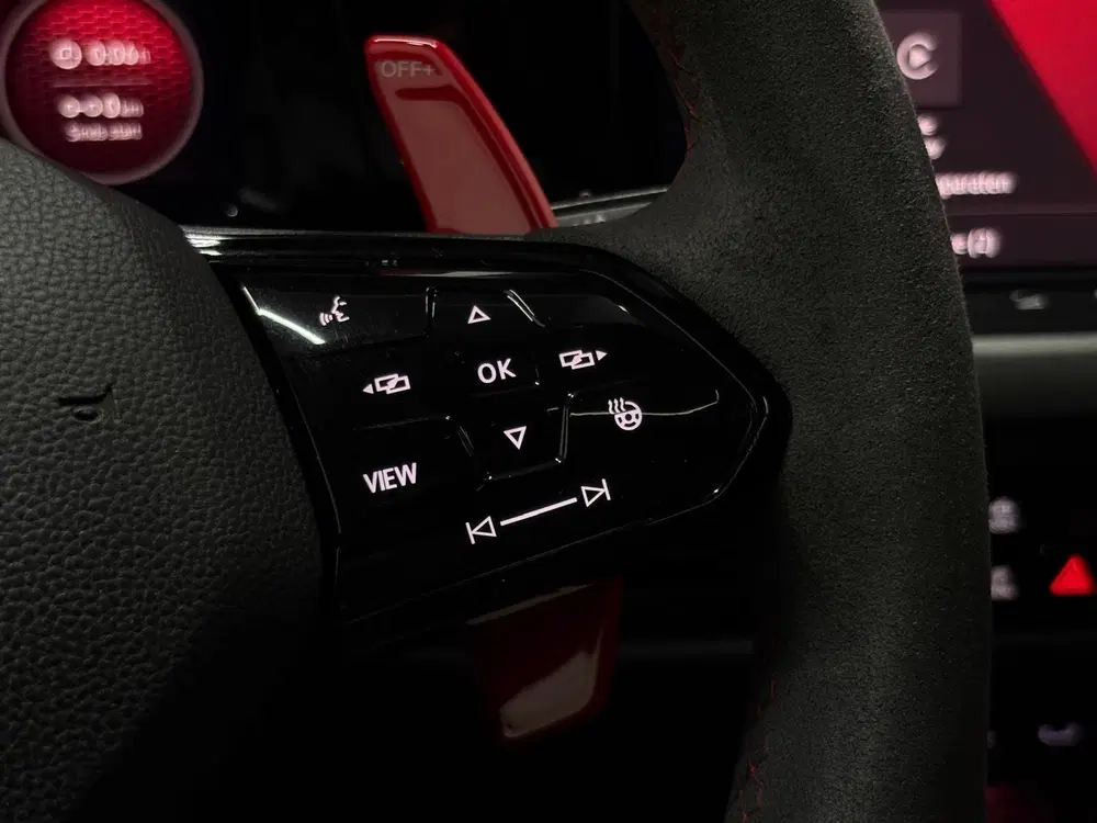Volkswagen Golf 2.0 TSI GTI Pano IQ Camera Stoelverwarming uit 2021, foto 14
