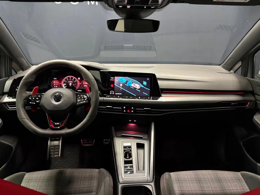 Volkswagen Golf 2.0 TSI GTI Pano IQ Camera Stoelverwarming uit 2021, foto 9
