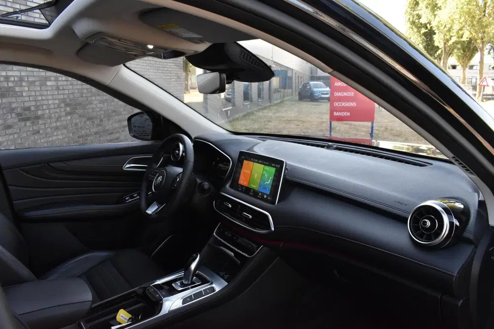 MG EHS 1.5 TGDI Luxury Plug In Hybrid PANORAMADAK uit 2024, foto 14