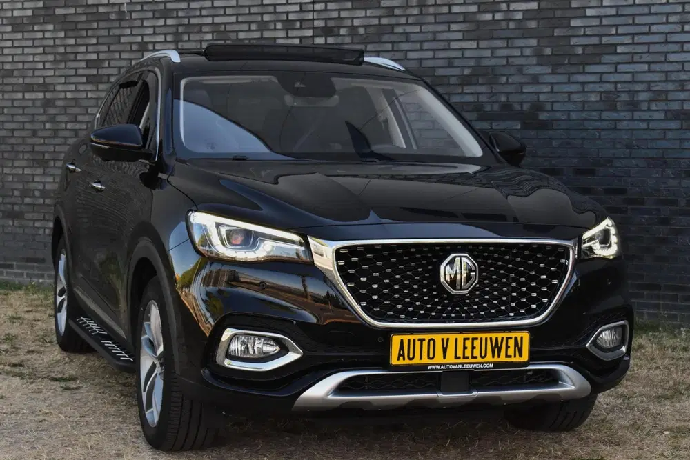 MG EHS 1.5 TGDI Luxury Plug In Hybrid PANORAMADAK uit 2024, foto 2
