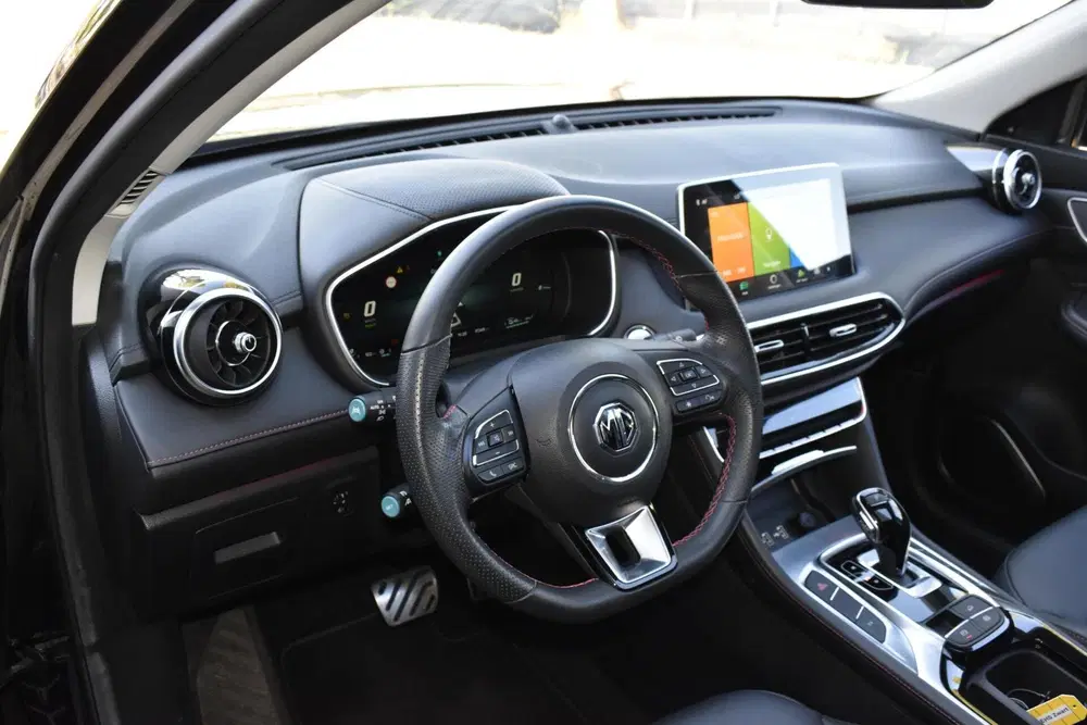 MG EHS 1.5 TGDI Luxury Plug In Hybrid PANORAMADAK uit 2024, foto 8