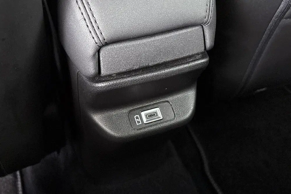Jeep Avenger 1.2 e-Hybrid Altitude Camera Apple CarPlay uit 2025, foto 11