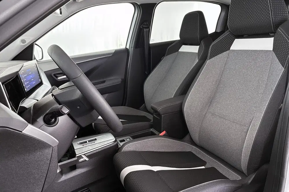 Opel Frontera 1.2 Turbo Hybrid GS Camera Apple CarPlay C uit 2025, foto 6