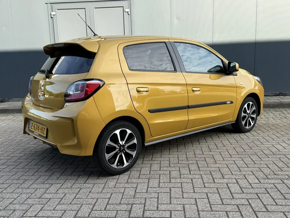 Mitsubishi Space Star 1.2 Intense uit 2022, foto 3