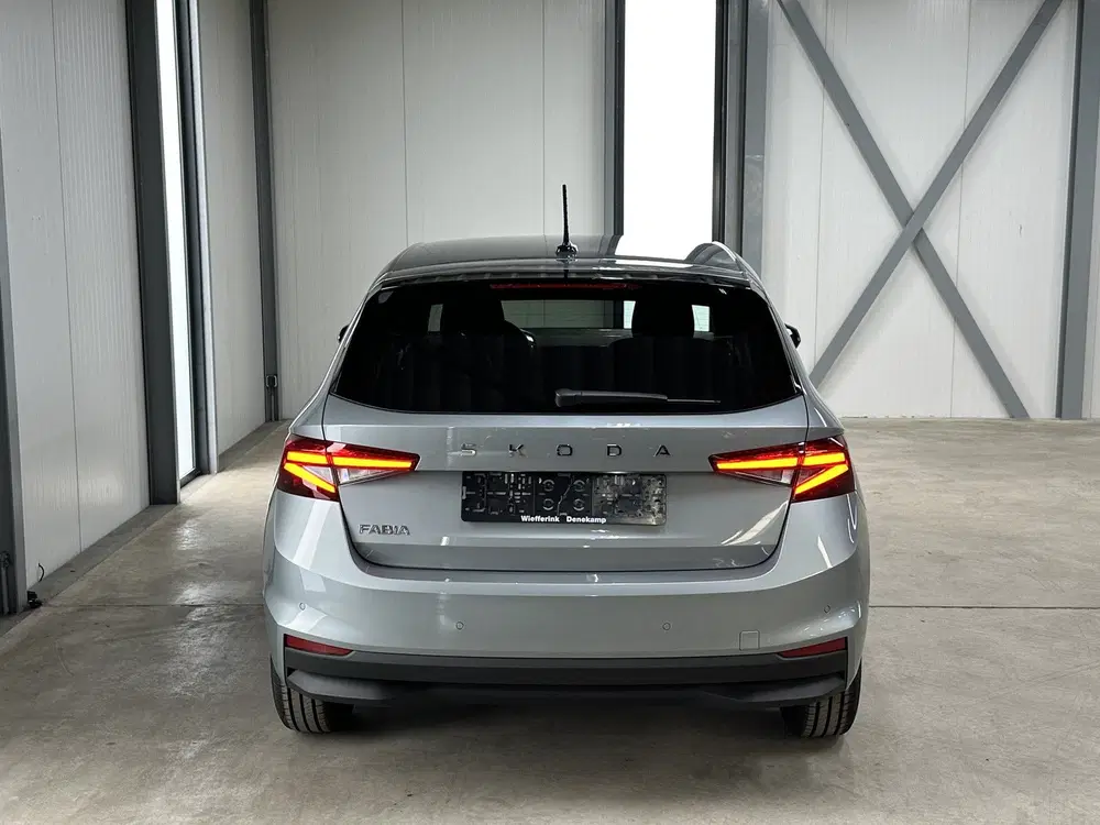 Skoda Fabia 1.0 TSI 115 pk DSG Edition uit 2024, foto 5