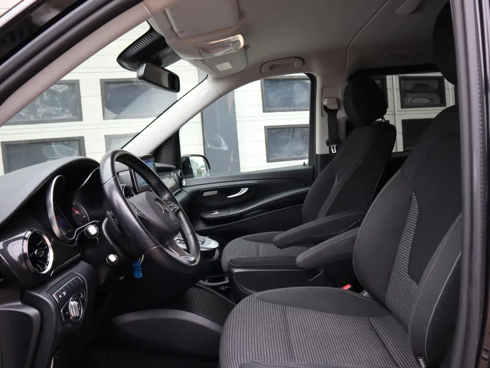 Mercedes-Benz EQV 300 90 kWh L2 uit 2021, foto 13
