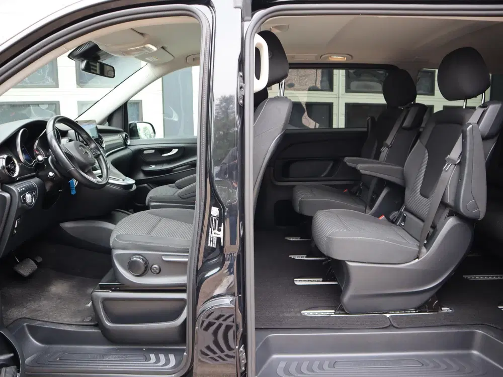 Mercedes-Benz EQV 300 90 kWh L2 uit 2021, foto 4