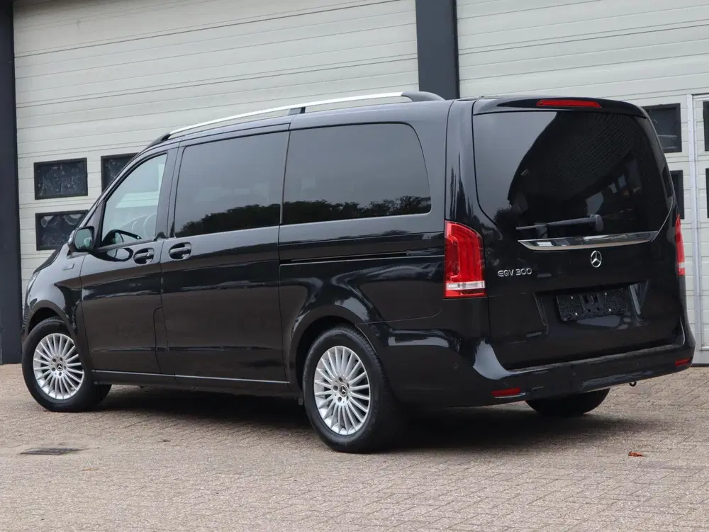 Mercedes-Benz EQV 300 90 kWh L2 uit 2021, foto 5