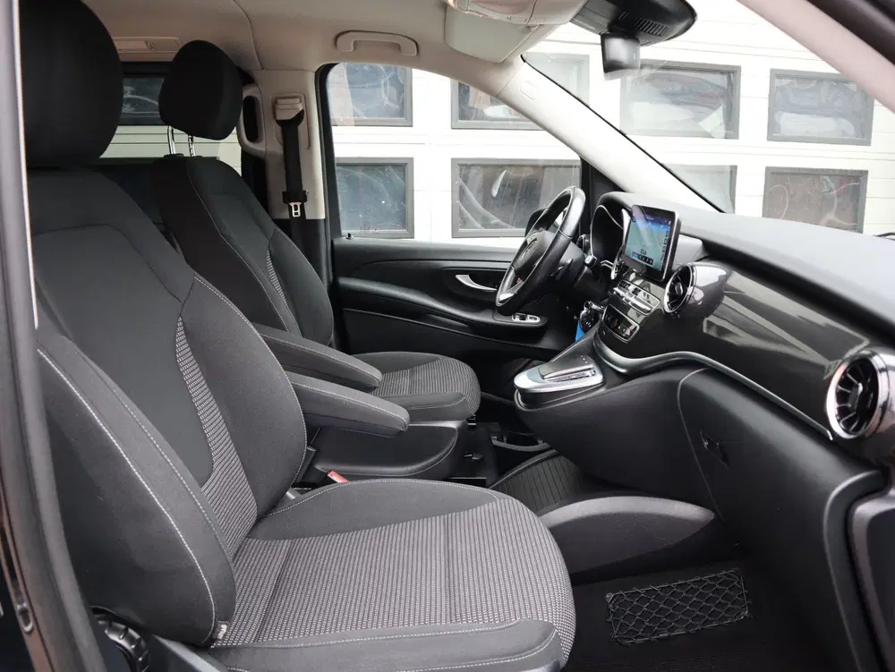 Mercedes-Benz EQV 300 90 kWh L2 uit 2021, foto 9