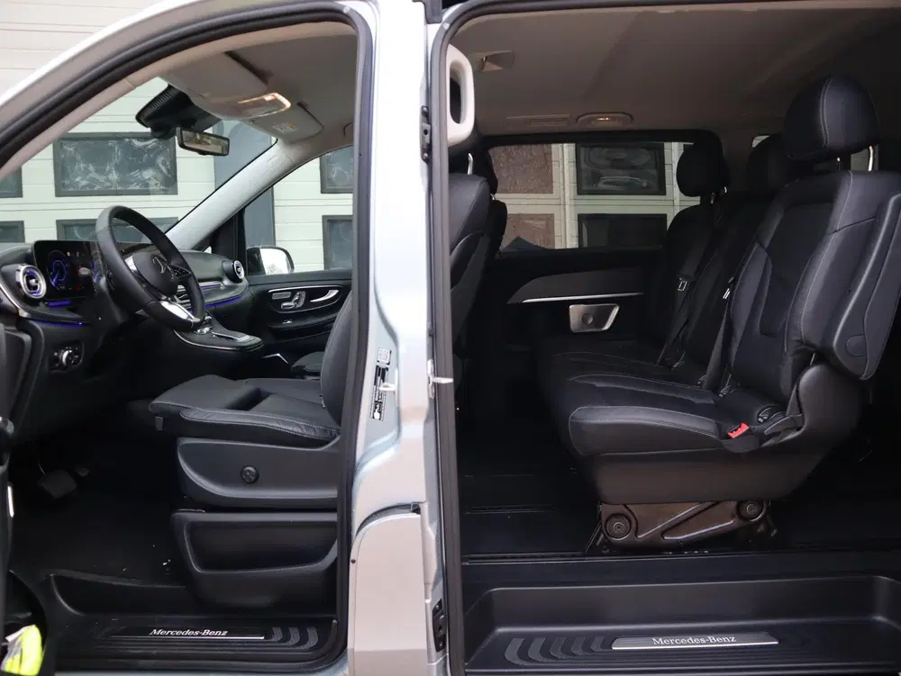 Mercedes-Benz EQV 300 90 kWh L2 Avantgarde AMG uit 2025, foto 3