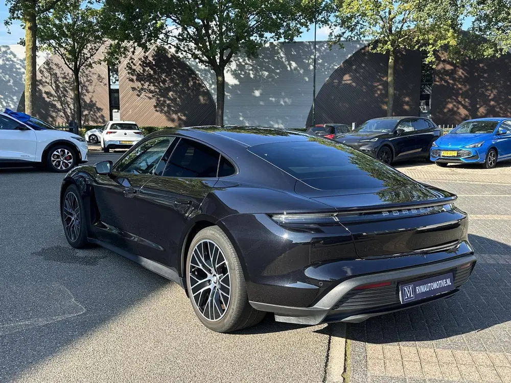 Porsche Taycan 79 kWh SOH 92% uit 2021, foto 11