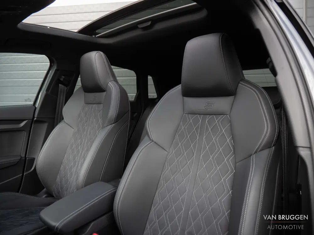 Audi A3 45 TFSI e S-Line Pano RS-Stoelen Massage H uit 2022, foto 2