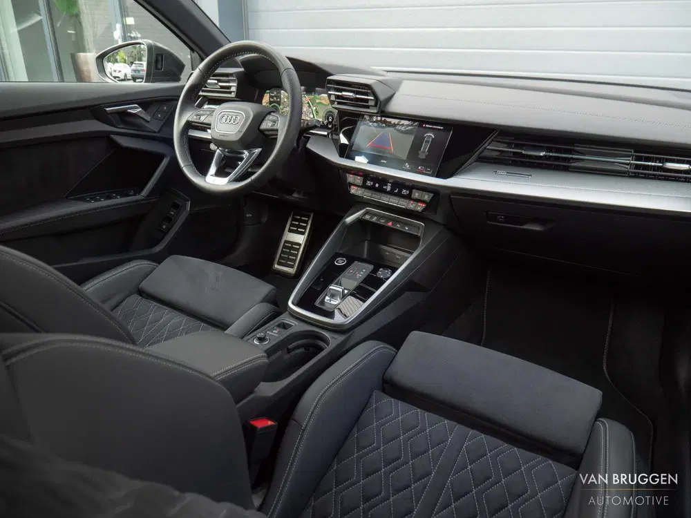 Audi A3 45 TFSI e S-Line Pano RS-Stoelen Massage H uit 2022, foto 5