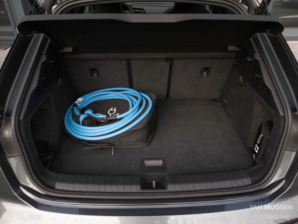 Audi A3 45 TFSI e S-Line Pano RS-Stoelen Massage H uit 2022, foto 9