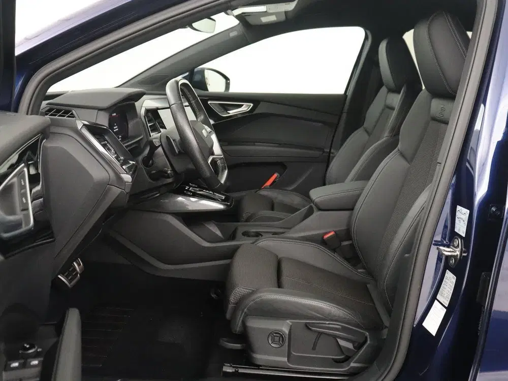 Audi Q4 e-tron 40 S edition 77 kWh uit 2022, foto 4