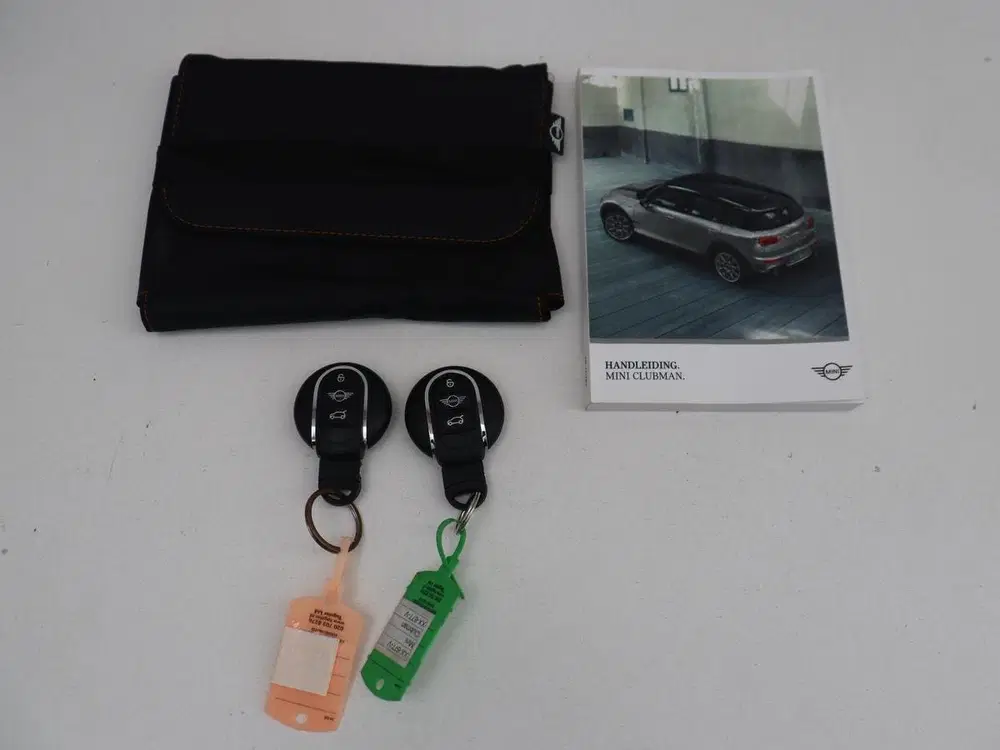 Mini Clubman 1.5 Cooper Business Edition Pano.Dak uit 2019, foto 10