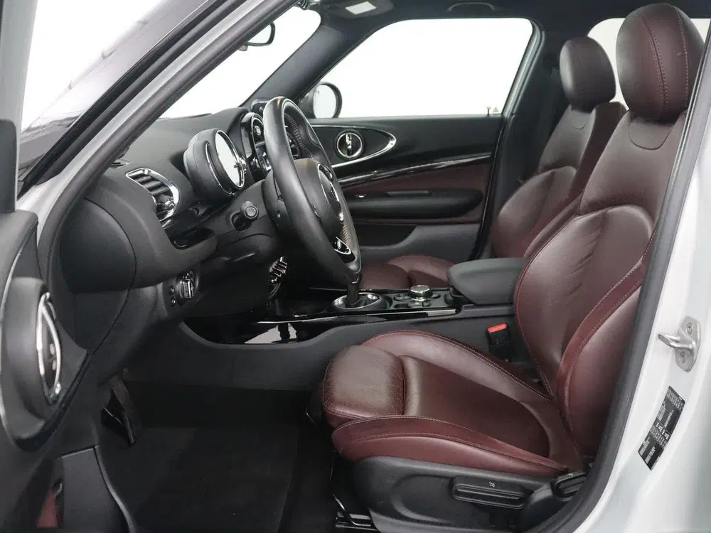 Mini Clubman 1.5 Cooper Business Edition Pano.Dak uit 2019, foto 4