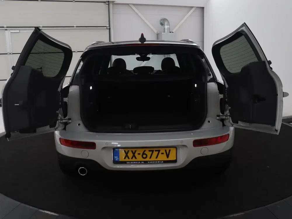Mini Clubman 1.5 Cooper Business Edition Pano.Dak uit 2019, foto 8