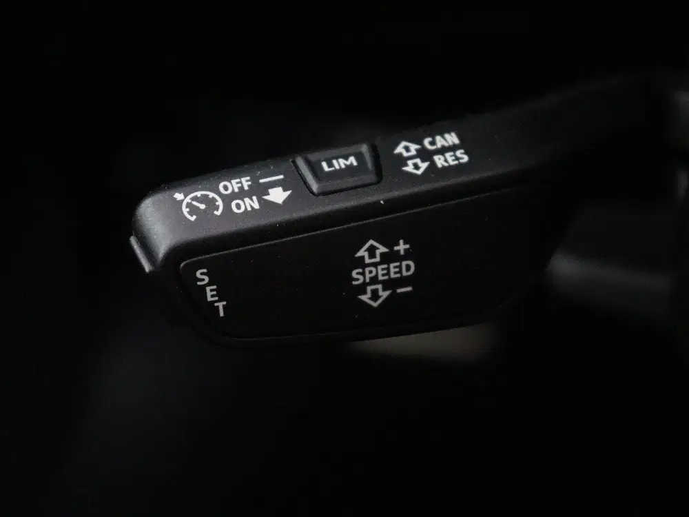 Audi A4 35 TFSI S edition Competition uit 2022, foto 14