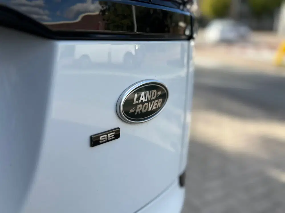 Land Rover Range Rover Velar 2.0 P300 Turbo AWD R-Dynamic HS uit 2019, foto 10
