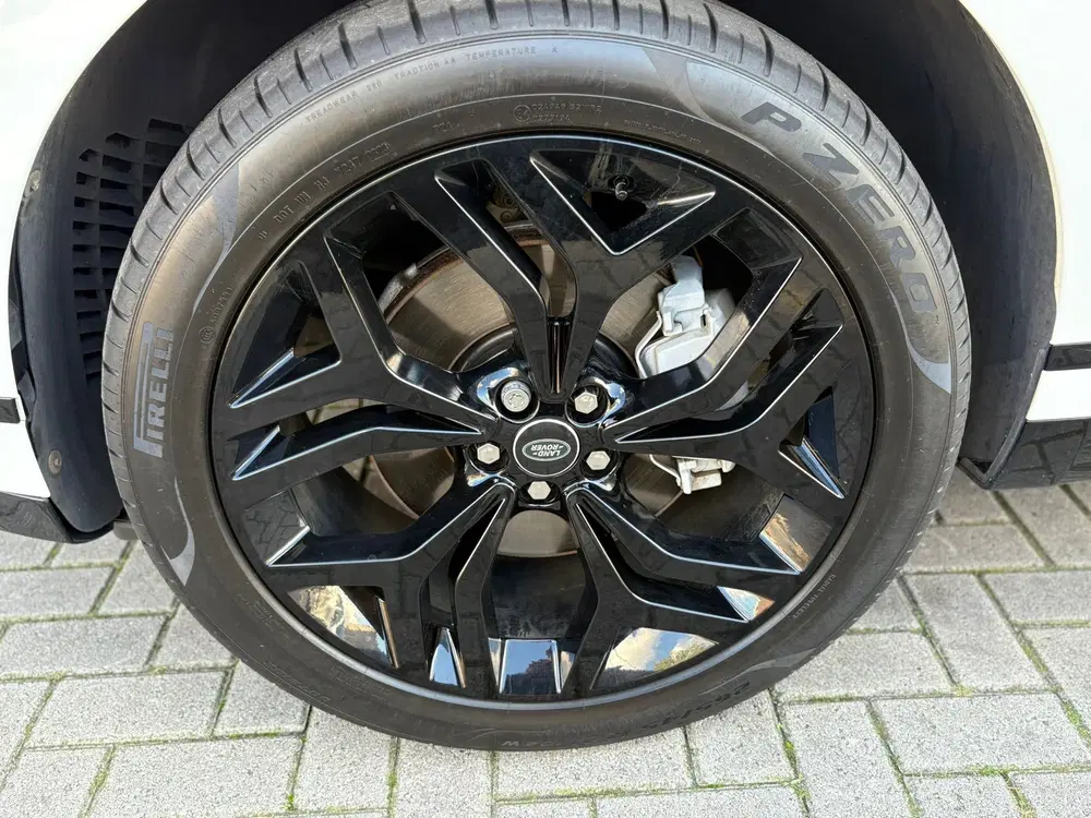 Land Rover Range Rover Velar 2.0 P300 Turbo AWD R-Dynamic HS uit 2019, foto 12