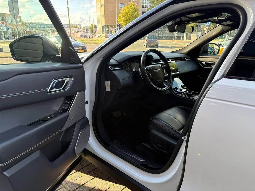 Land Rover Range Rover Velar 2.0 P300 Turbo AWD R-Dynamic HS uit 2019, foto 14