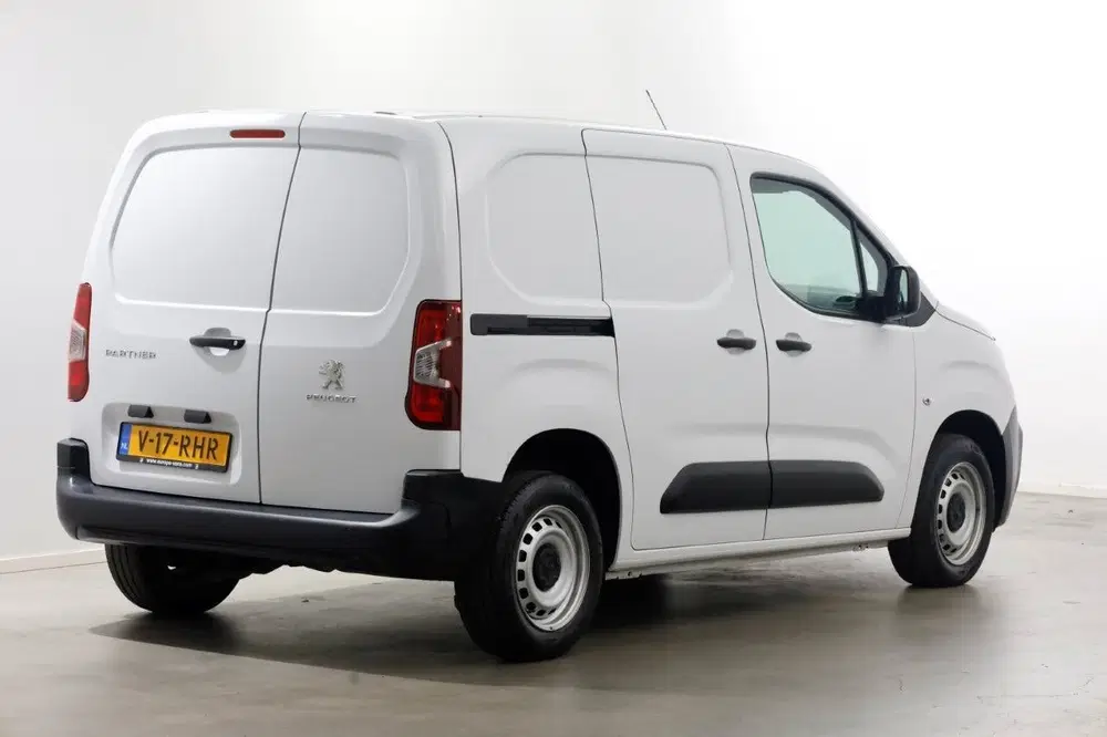 Peugeot Partner 1.2 PureTech 110pk Benzine Airco uit 2023, foto 2
