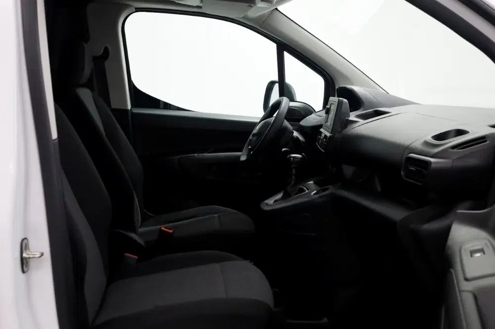 Peugeot Partner 1.2 PureTech 110pk Benzine Airco uit 2023, foto 3
