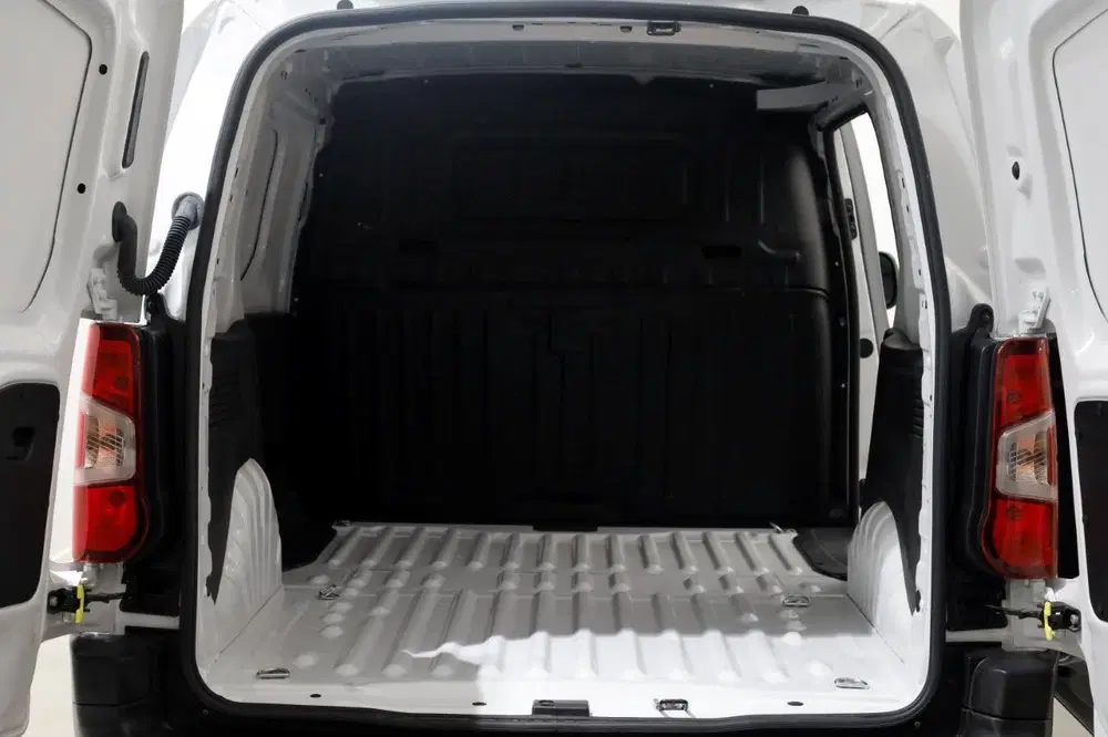 Peugeot Partner 1.2 PureTech 110pk Benzine Airco uit 2023, foto 5