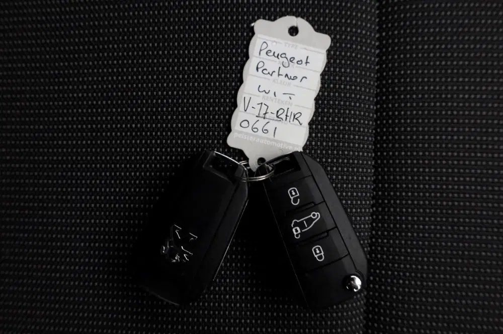 Peugeot Partner 1.2 PureTech 110pk Benzine Airco uit 2023, foto 6