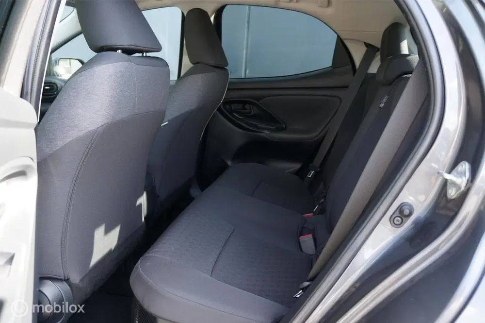 Toyota Yaris 1.5 Hybrid Style Apple uit 2021, foto 10
