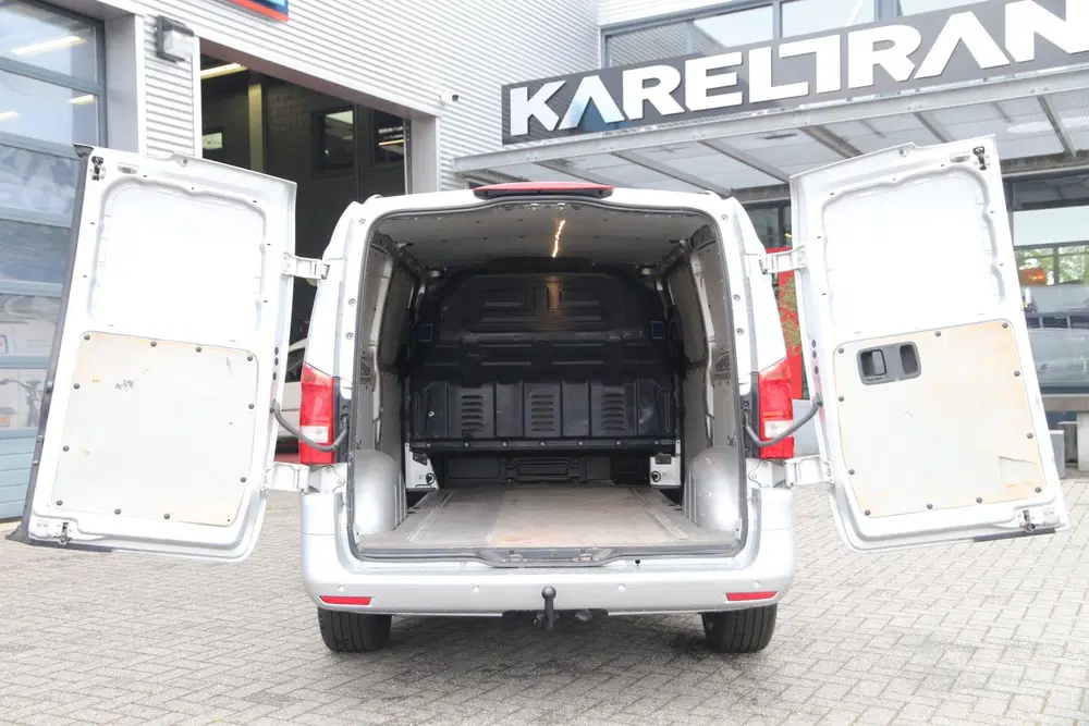 Mercedes-Benz Vito 114 CDI uit 2022, foto 3