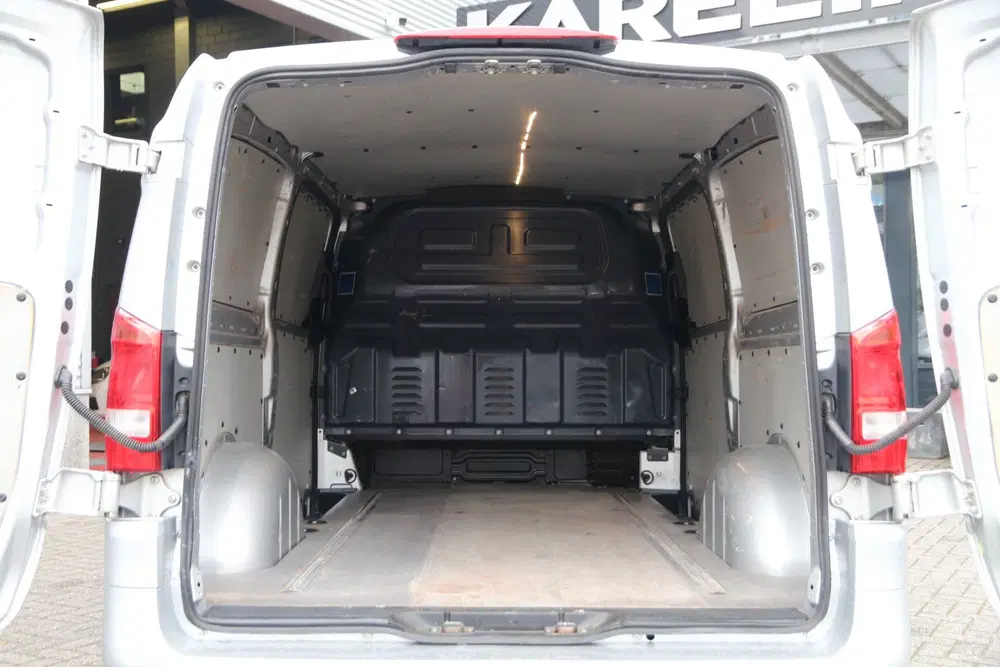 Mercedes-Benz Vito 114 CDI uit 2022, foto 4