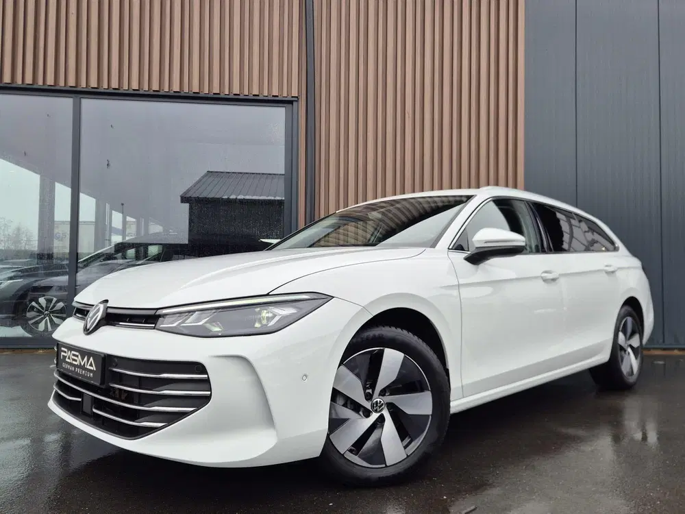 Volkswagen Passat 1.5 eTSI Business uit 2025