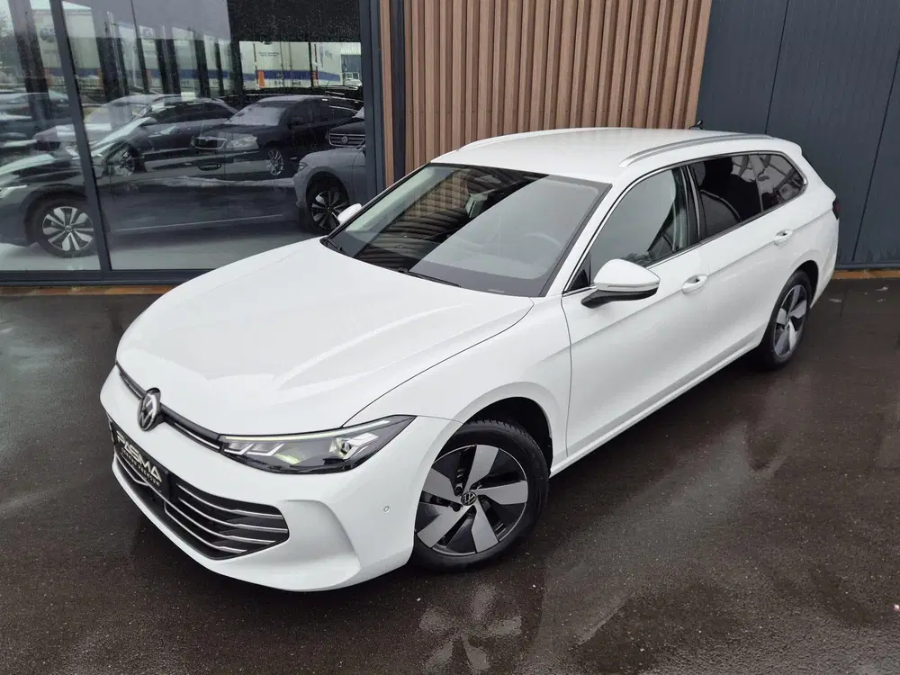 Volkswagen Passat 1.5 eTSI Business uit 2025, foto 2
