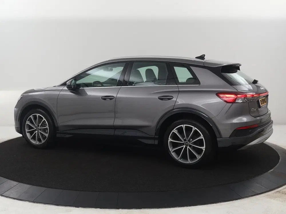 Audi Q4 e-tron 45 quattro Advanced edition 77 kWh uit 2022, foto 2