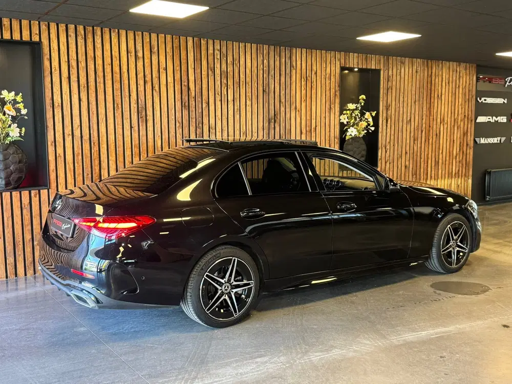 Mercedes-Benz C-Klasse 300 e AMG Line uit 2023, foto 10
