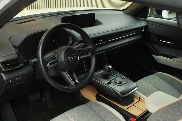 Mazda MX-30 e-SkyActiv EV 145 Exclusive-line 36 kWh uit 2024, foto 9