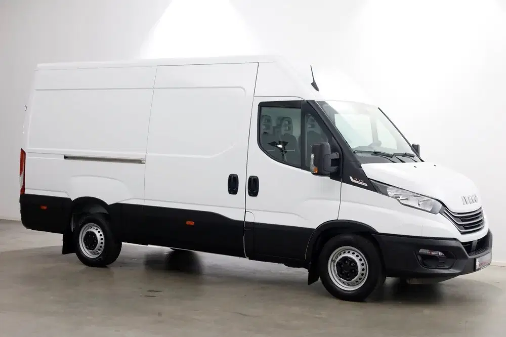 Iveco Daily 35S21 3.0 210pk L2H2 HiMatic Automaat Navi uit 2023, foto 10