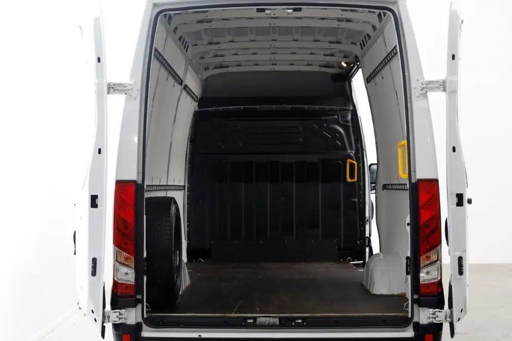 Iveco Daily 35S21 3.0 210pk L2H2 HiMatic Automaat Navi uit 2023, foto 5